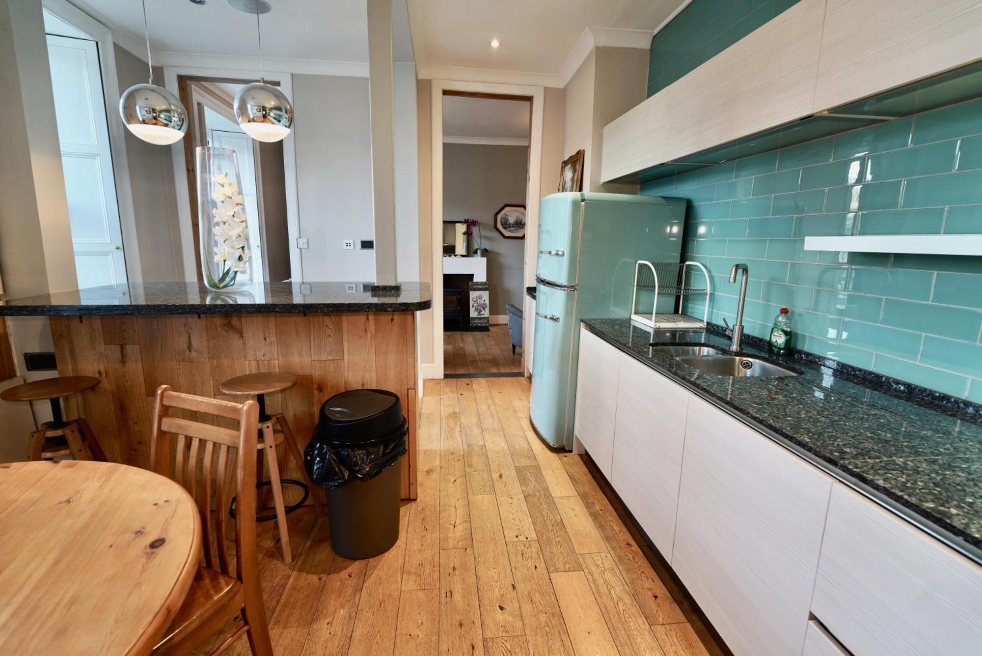 Spacious 2 Bed Apt Next To Royal Mile & Waverley Edinburgh Ngoại thất bức ảnh