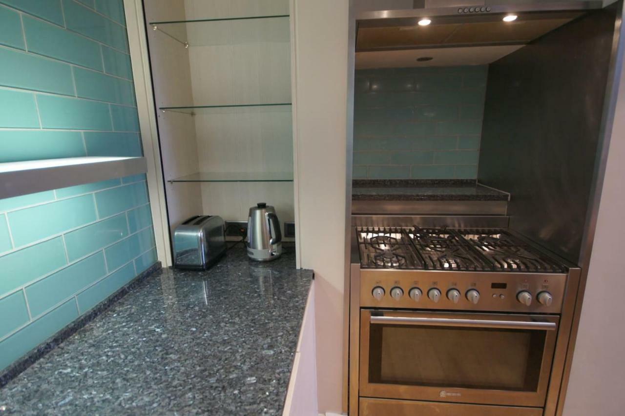 Spacious 2 Bed Apt Next To Royal Mile & Waverley Edinburgh Ngoại thất bức ảnh